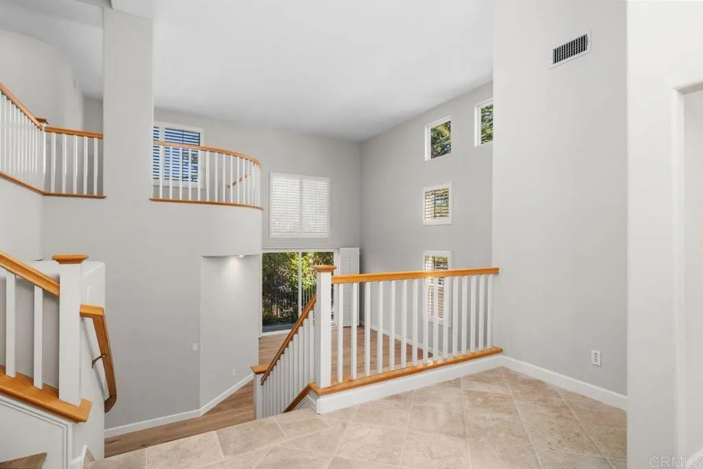 https://cdn.realtyfeed.com/cdn/127/306735343/2925079485a283ad19a272d3f704ae2e.webp