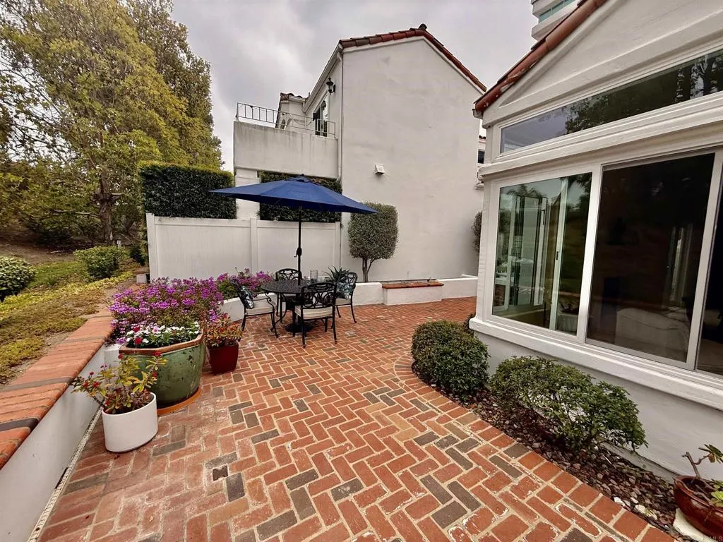 https://cdn.realtyfeed.com/cdn/127/306735408/25c256c168c7234295fafd18d0d2d06b.webp