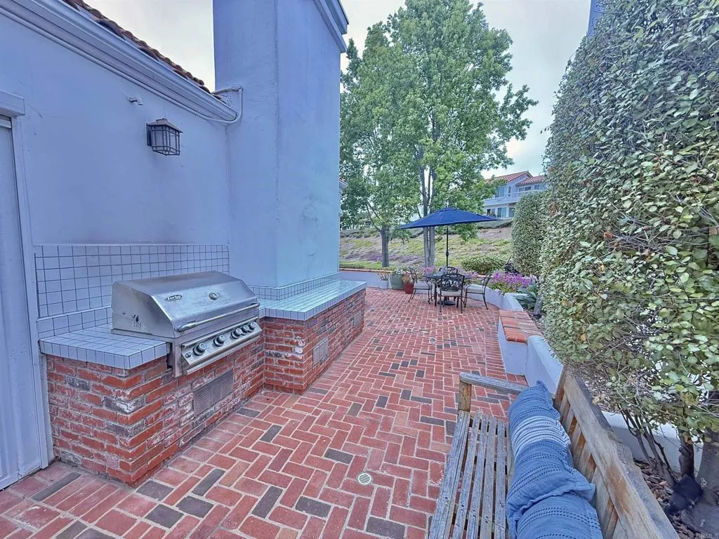 https://cdn.realtyfeed.com/cdn/127/306735408/a3d05500e9789c89259702ce55f7b160.webp