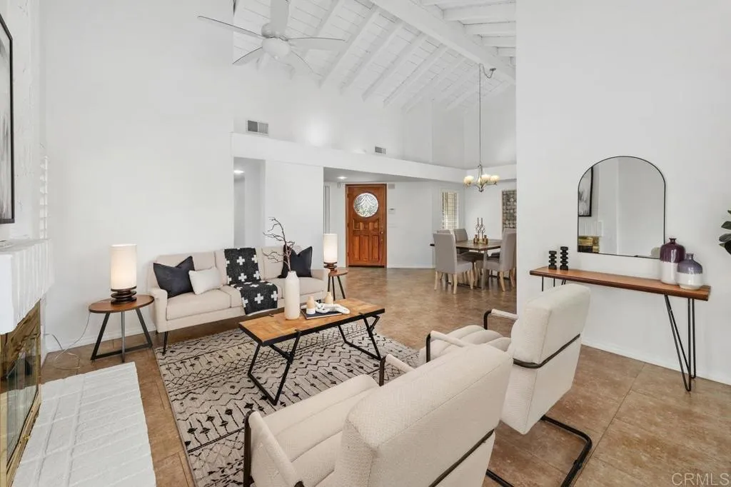 https://cdn.realtyfeed.com/cdn/127/306735459/0107c6a179496bce25a4dc5131d7de54.webp