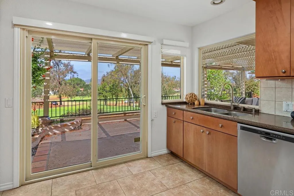 https://cdn.realtyfeed.com/cdn/127/306735459/dcd4271f01eea0547800b989486fffb9.webp