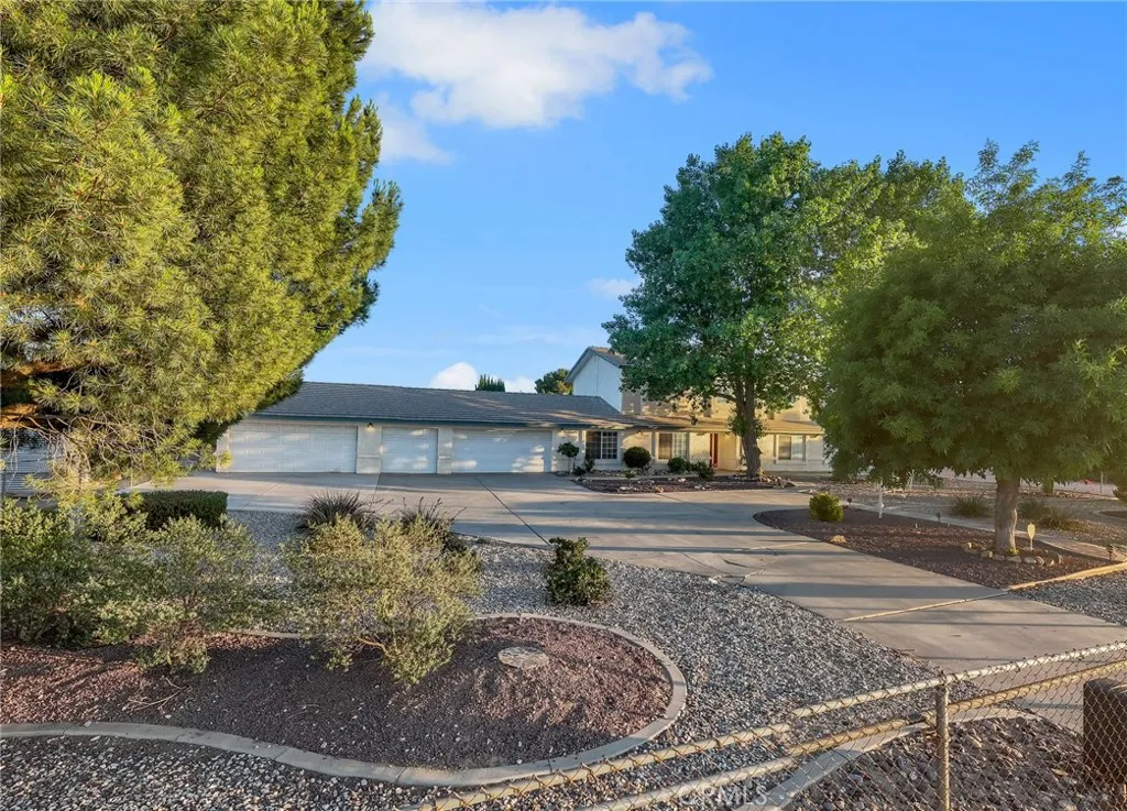 Oak Hills, CA 92344