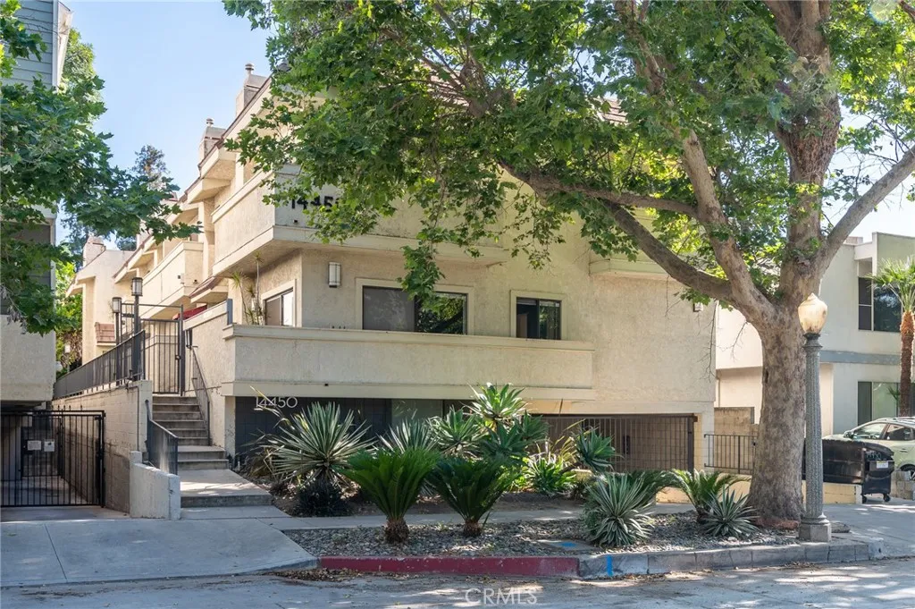 Sherman Oaks, CA 91423