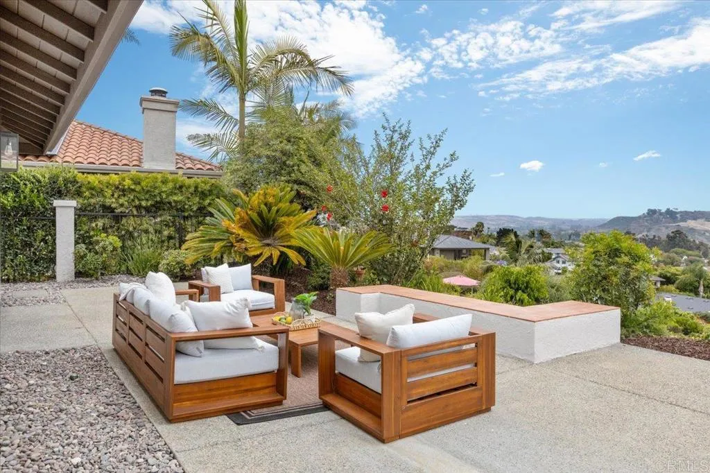 https://cdn.realtyfeed.com/cdn/127/306735523/1179cca0c629bbdf26a050dd5285f7e0.webp