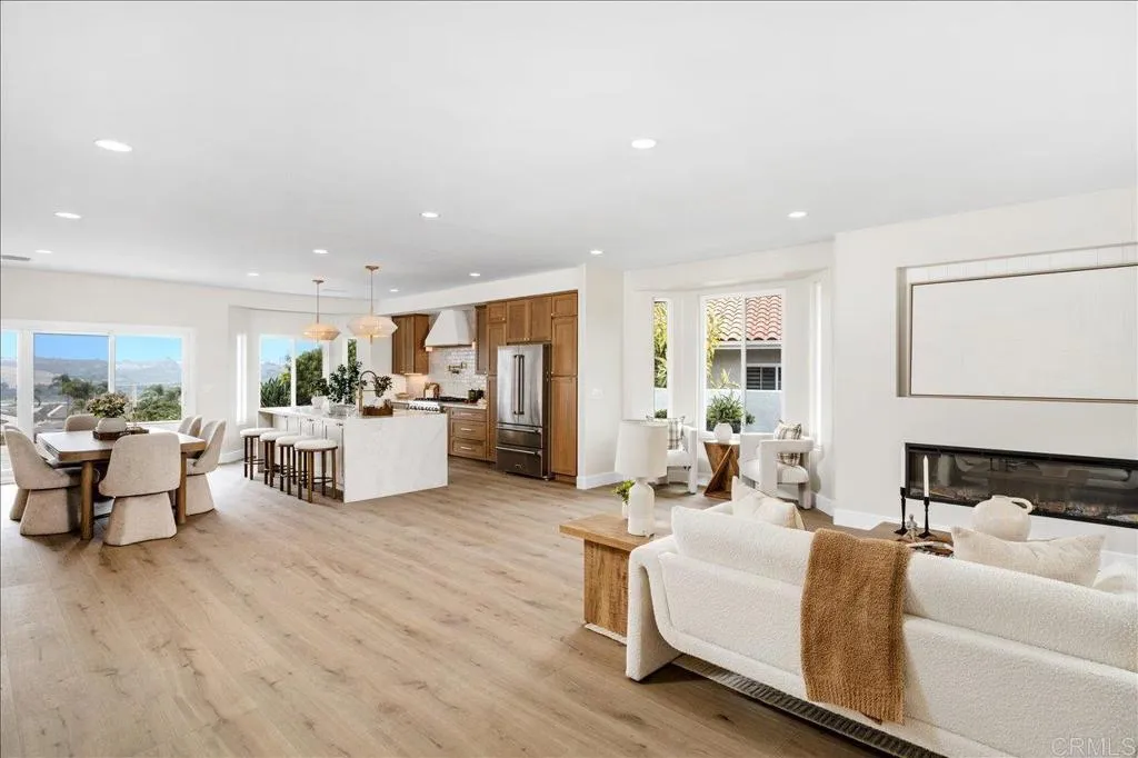 https://cdn.realtyfeed.com/cdn/127/306735523/21fb9873d522096237924a3f2ccc7260.webp