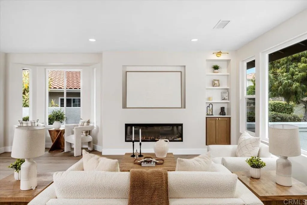 https://cdn.realtyfeed.com/cdn/127/306735523/811458a6b88a14cc61595371ce0ad9ff.webp