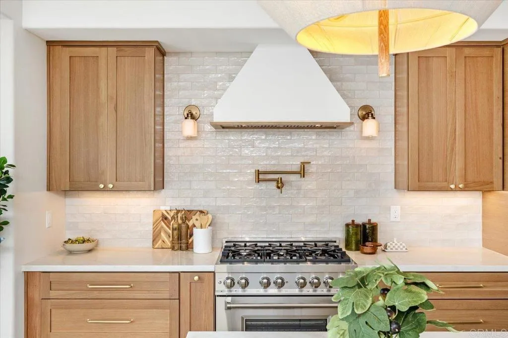 https://cdn.realtyfeed.com/cdn/127/306735523/d6d4208d22a884127751cd151972225e.webp