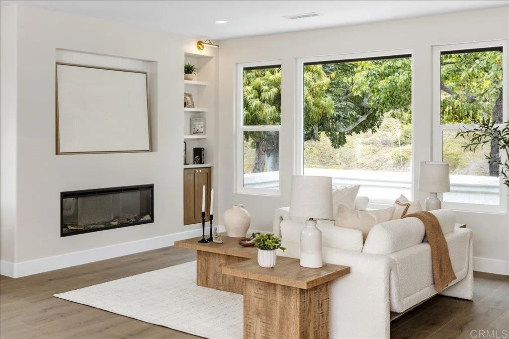 https://cdn.realtyfeed.com/cdn/127/306735523/f47bee2b07f0585223e0ed77278443c6.webp