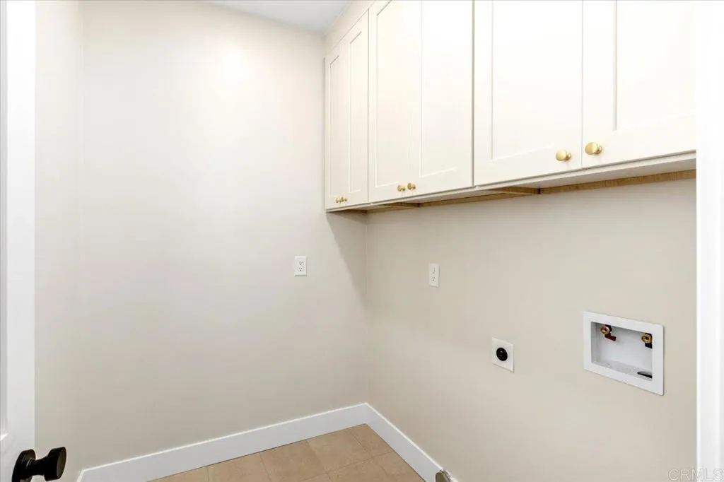 https://cdn.realtyfeed.com/cdn/127/306735523/ff4e1641753ddc2e2a9b192f50a8206b.webp