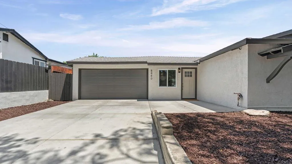 https://cdn.realtyfeed.com/cdn/127/306735548/2502f548f9fe483f1cb22868330bb86c.webp