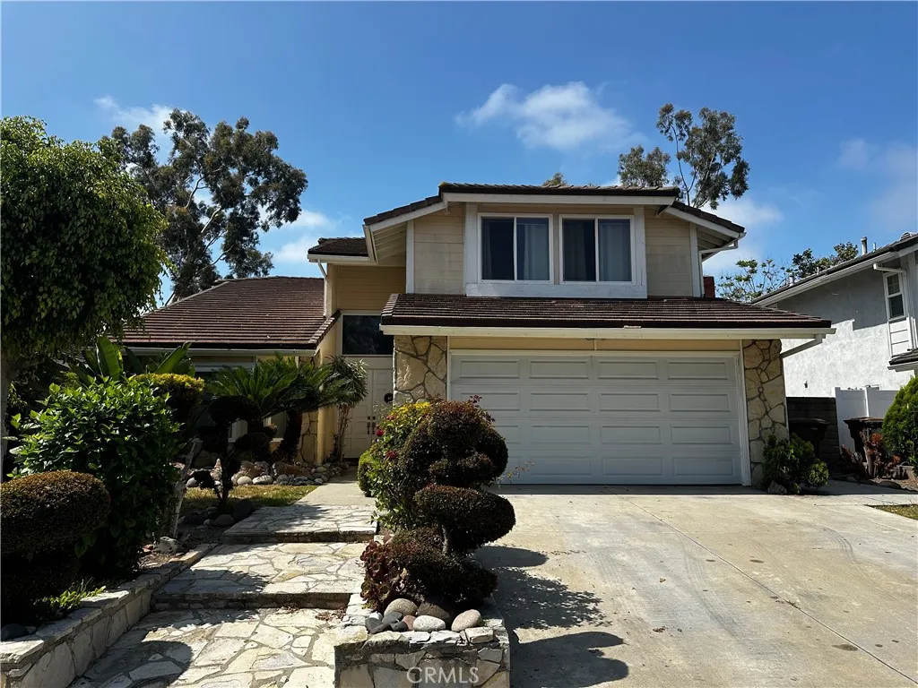 Fullerton, CA 92833