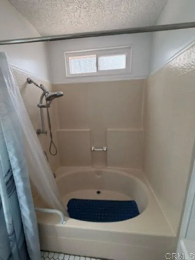 https://cdn.realtyfeed.com/cdn/127/306735559/02d53d797d7155d0098e72565b4d5699.webp