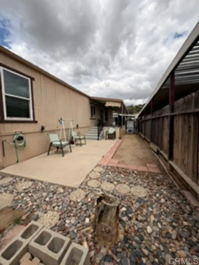https://cdn.realtyfeed.com/cdn/127/306735559/1d7d0d6b4f4eae15af55639e7d5cc546.webp