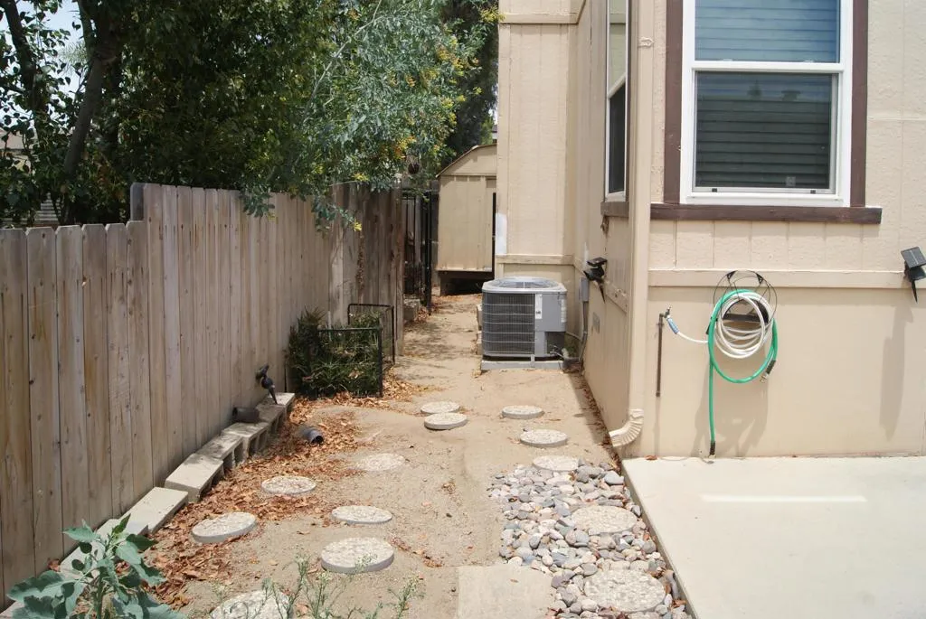 https://cdn.realtyfeed.com/cdn/127/306735559/79c7113cbb08e54bf7df2ad8ec60a4a4.webp