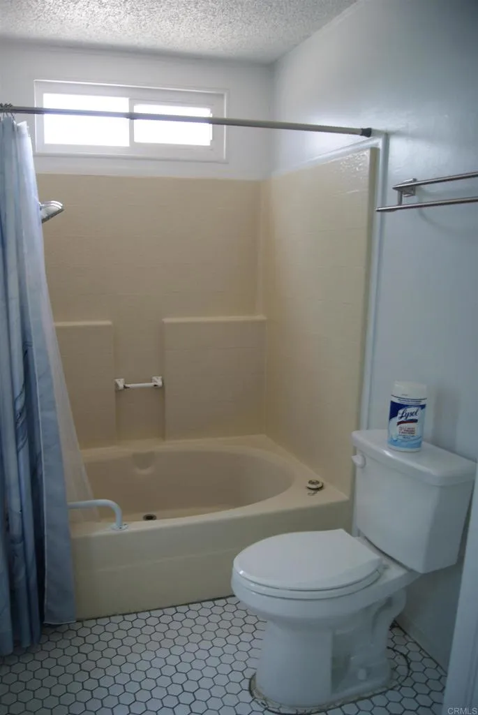 https://cdn.realtyfeed.com/cdn/127/306735559/9e7cac082d954321fae8995de3a60fc1.webp