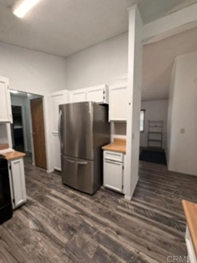 https://cdn.realtyfeed.com/cdn/127/306735559/fcf4ed8f62730c179da98e9d9ccfbc66.webp