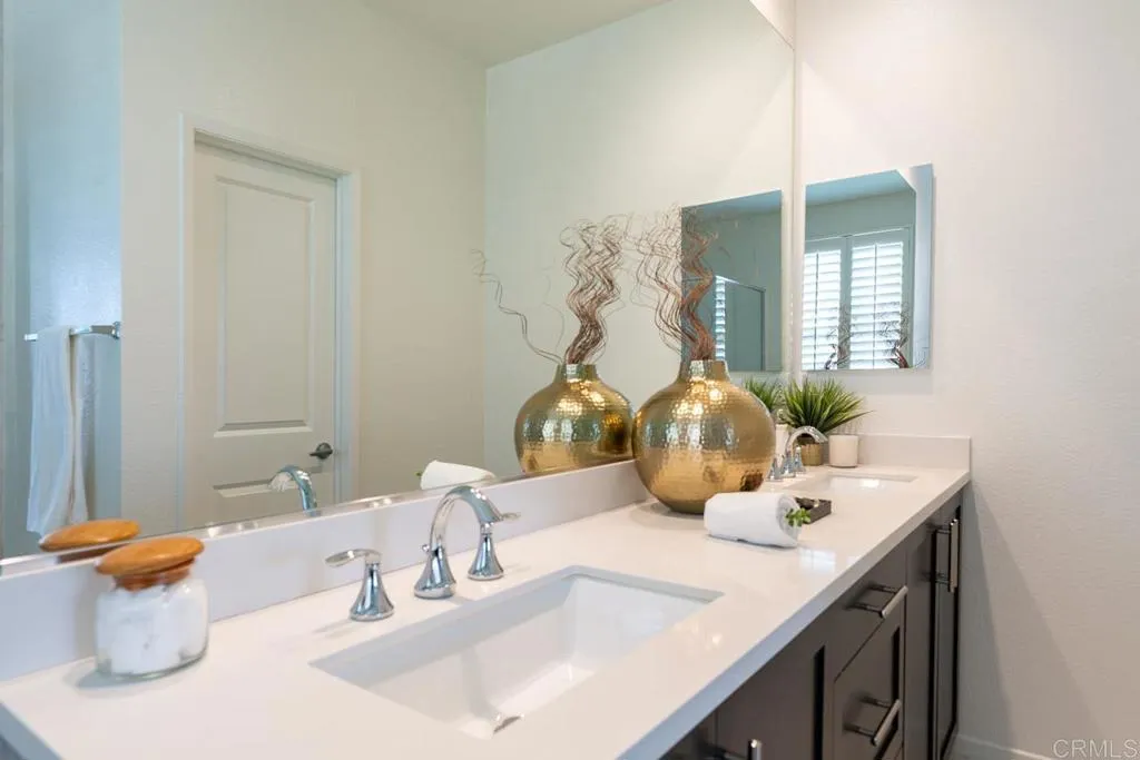 https://cdn.realtyfeed.com/cdn/127/306735610/d5a35b736f01a50694e9675975f3a6ac.webp