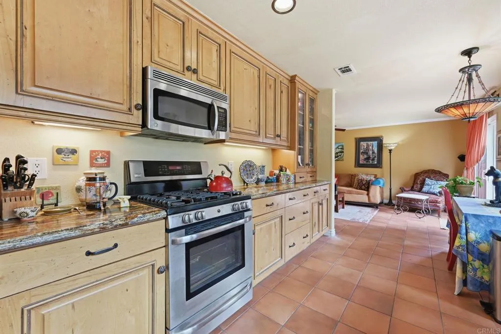 https://cdn.realtyfeed.com/cdn/127/306735630/18fe2505471a3704efc5954daf4be180.webp