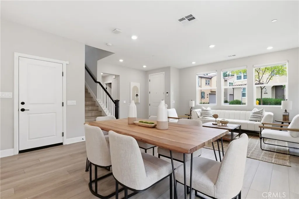 https://cdn.realtyfeed.com/cdn/127/306735632/026d947844bc4b66c24eba56195c99eb.webp