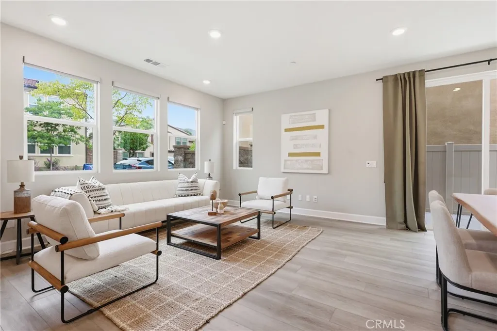https://cdn.realtyfeed.com/cdn/127/306735632/26be845b0008a30d573a4a95e113d558.webp
