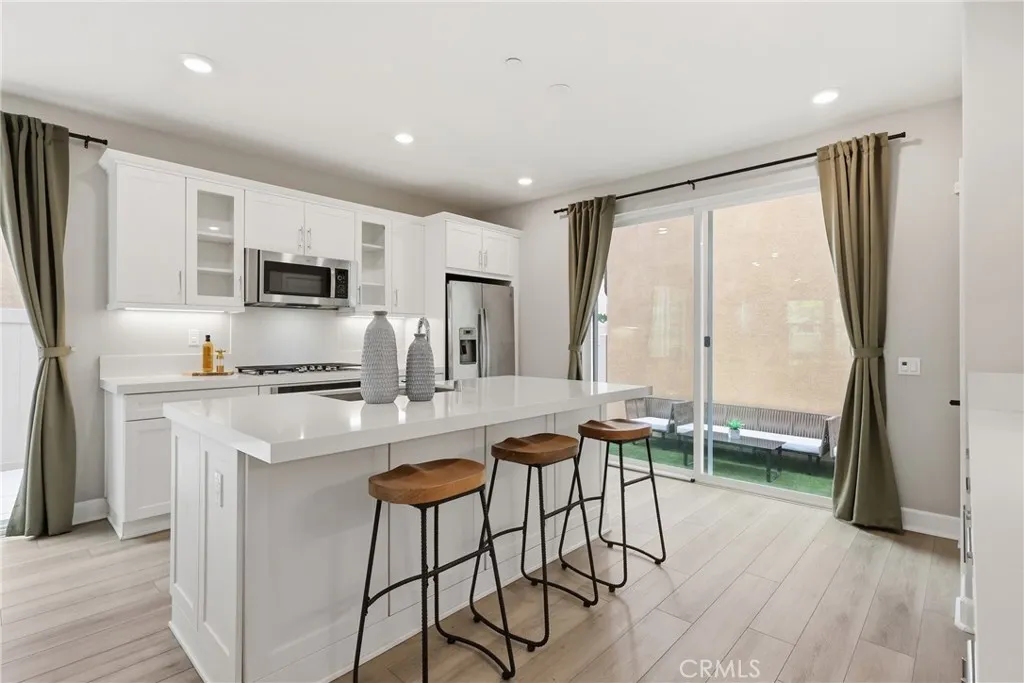 https://cdn.realtyfeed.com/cdn/127/306735632/2f73a1131909052c77faf56c06ee09c5.webp