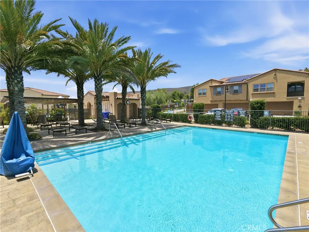 https://cdn.realtyfeed.com/cdn/127/306735632/43bea3aa1a11f7a443741663beab975e.webp