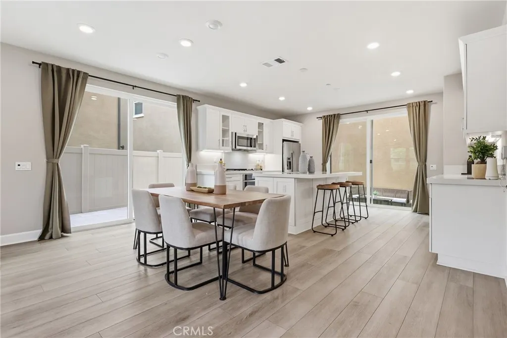 https://cdn.realtyfeed.com/cdn/127/306735632/5d96ab619dbc07237ce0281e35d91732.webp