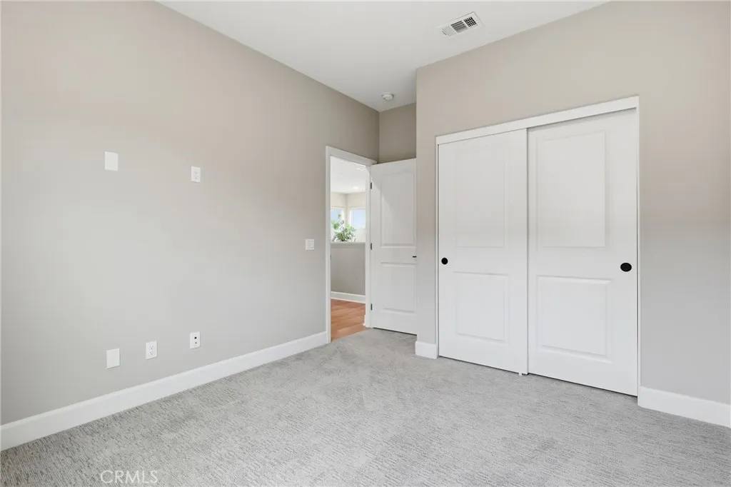 https://cdn.realtyfeed.com/cdn/127/306735632/76c7ff9044c2d98f7ed5bd6313dc7b39.webp