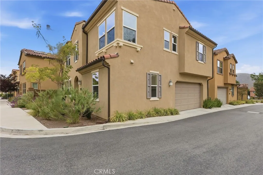 https://cdn.realtyfeed.com/cdn/127/306735632/99fde4c6a4d68d19b865bd15ff44e33a.webp