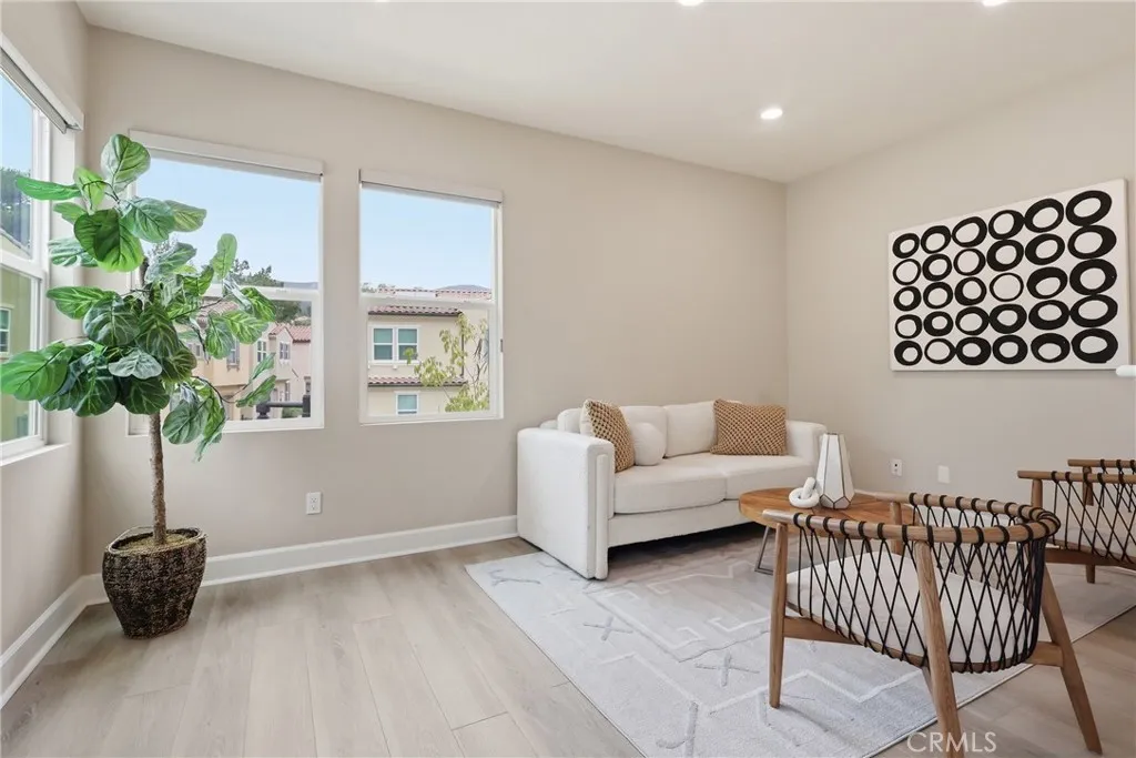 https://cdn.realtyfeed.com/cdn/127/306735632/9a01d4b4ecc4fbcd29270ef1a9b1d049.webp