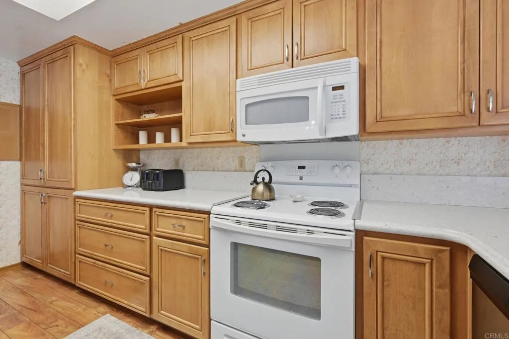 https://cdn.realtyfeed.com/cdn/127/306735639/697ff48d4abd7b4bff3481675621bc80.webp