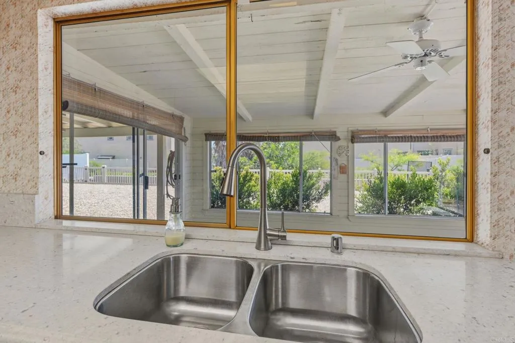 https://cdn.realtyfeed.com/cdn/127/306735639/89744c82594b7dc2404a73605dd8e615.webp