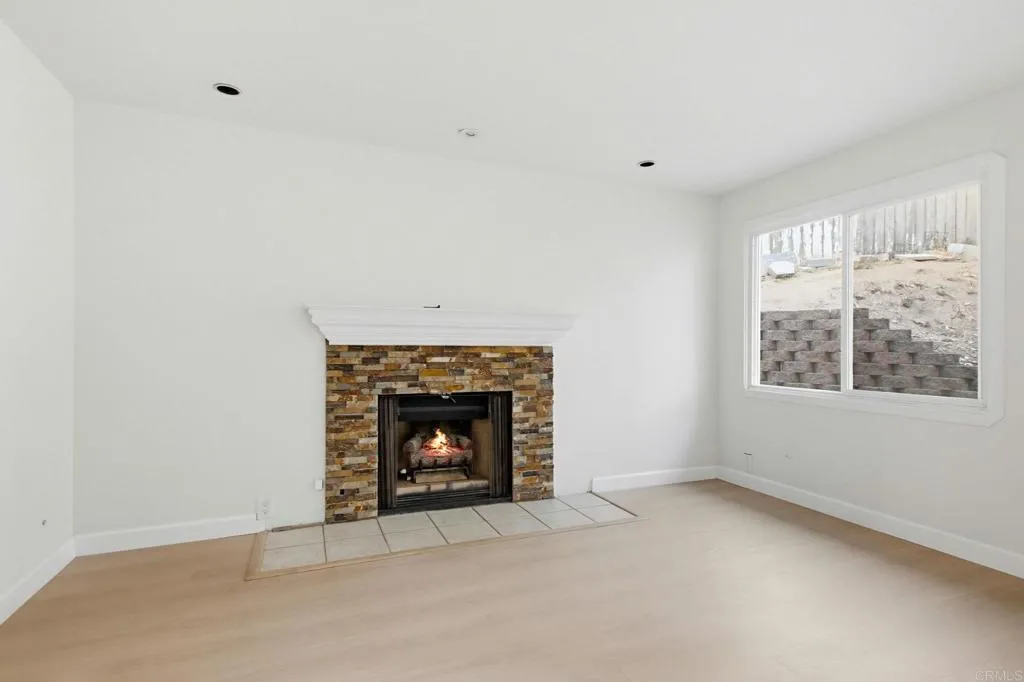 https://cdn.realtyfeed.com/cdn/127/306735648/3c6fc4e6d6e1d3dde9c6255bad9bfbdb.webp