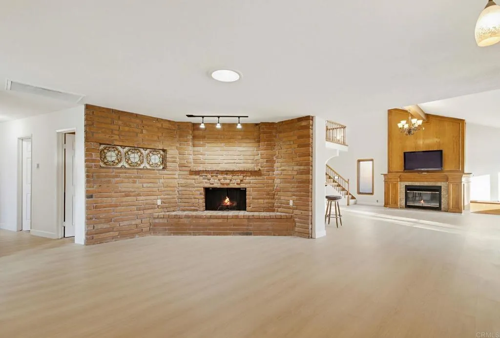 https://cdn.realtyfeed.com/cdn/127/306735648/6d4e6086fe7e50c0e1ba246978b62be6.webp