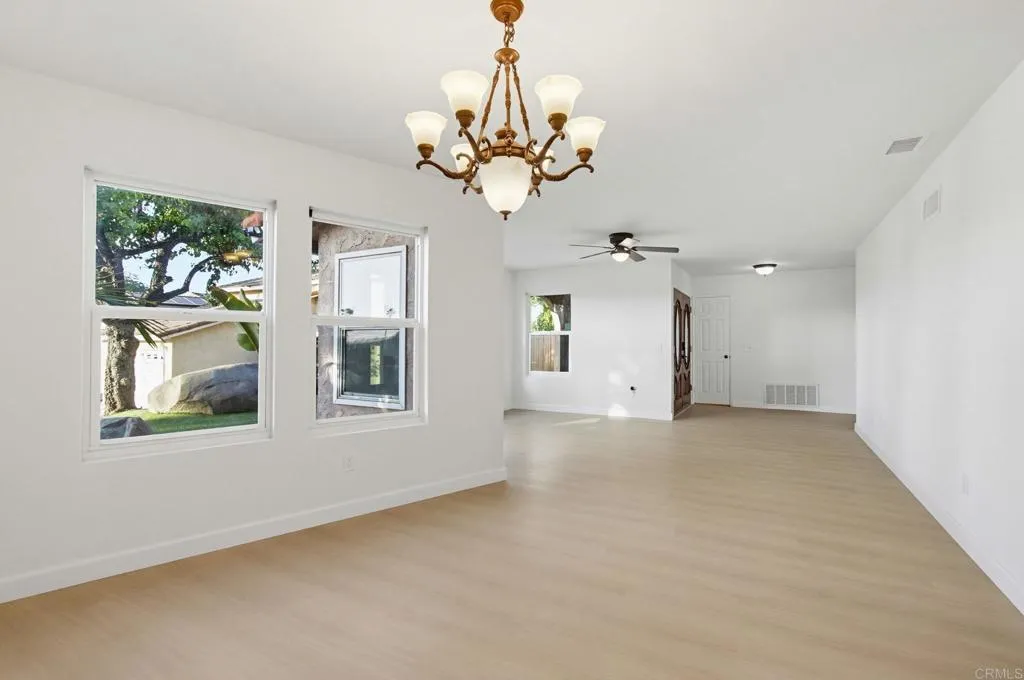 https://cdn.realtyfeed.com/cdn/127/306735648/8dc5300061b4081fb0d207f7d4ef20ca.webp