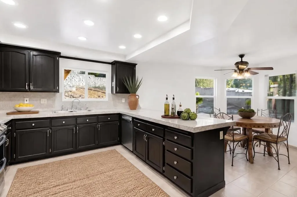 https://cdn.realtyfeed.com/cdn/127/306735648/a4a086579aeed76f6dac54e4d80164b8.webp