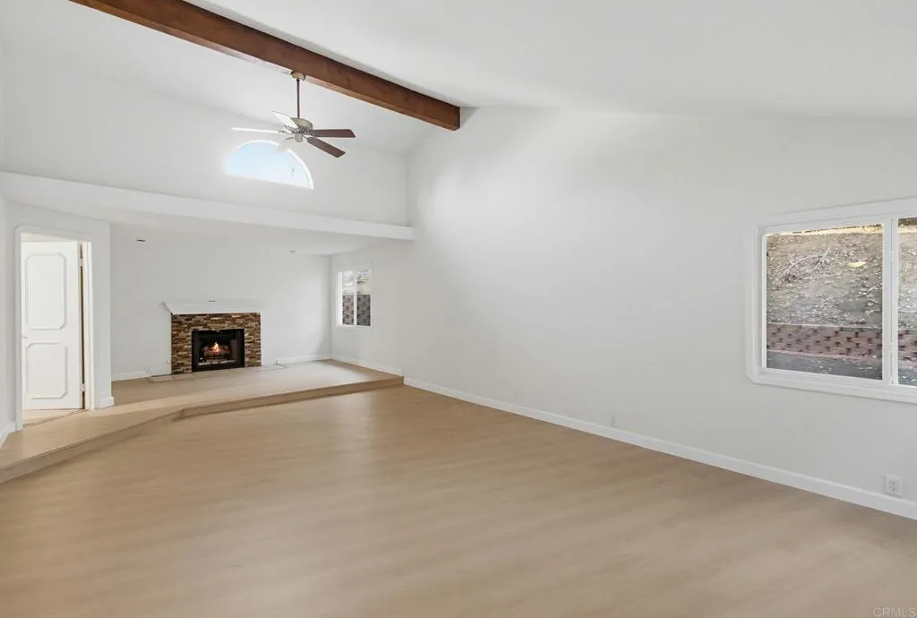 https://cdn.realtyfeed.com/cdn/127/306735648/f2d78202c66768613d5fb33919e85a4c.webp