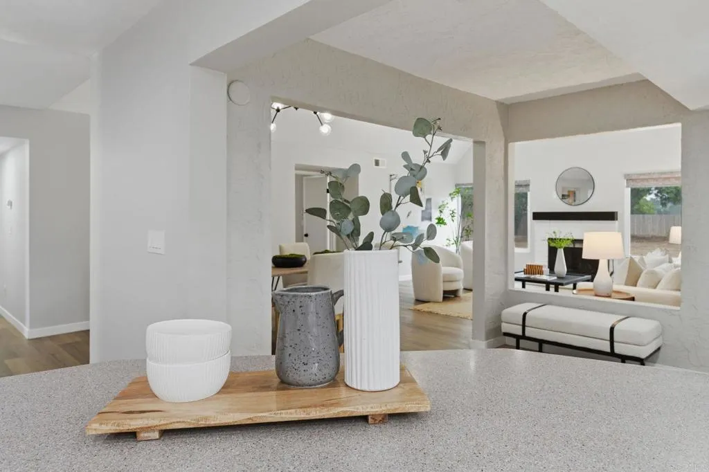 https://cdn.realtyfeed.com/cdn/127/306735653/395f3f737b18361aeba93684453f5765.webp