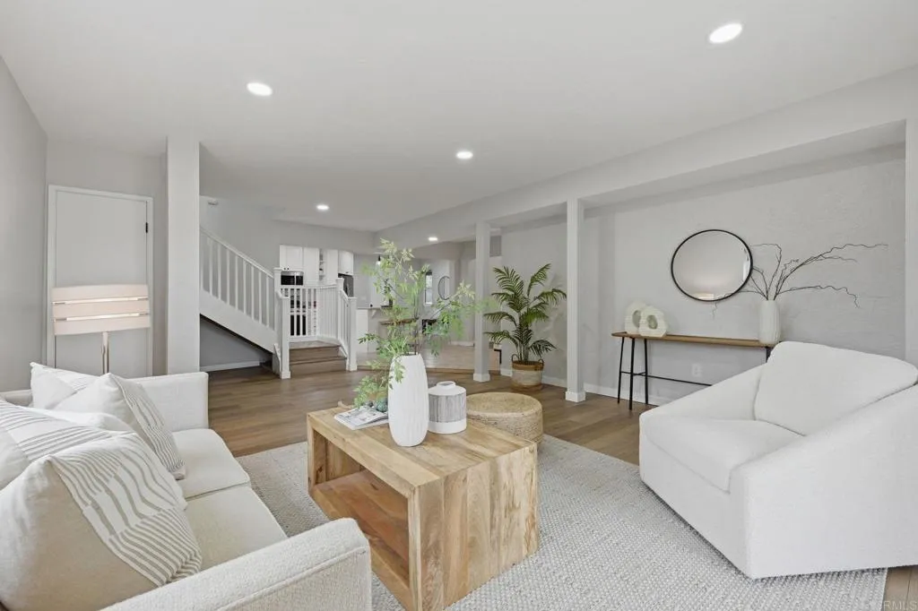 https://cdn.realtyfeed.com/cdn/127/306735653/749ede894abf454419f93f0b99e67a95.webp