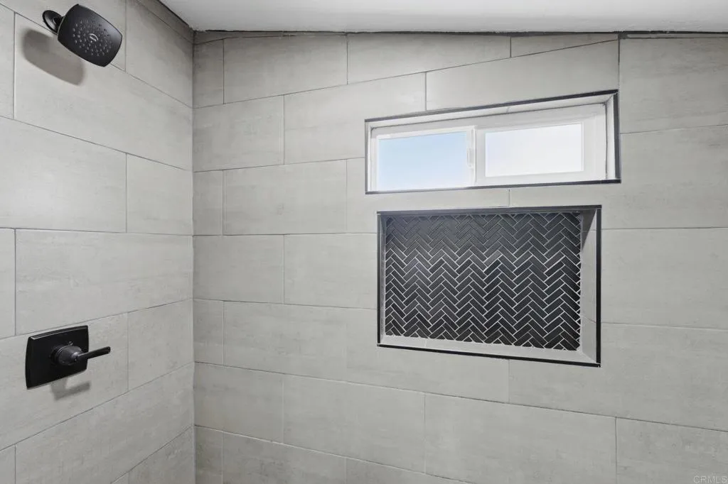 https://cdn.realtyfeed.com/cdn/127/306735653/950209db226e7f7ea9e746e62c2fe997.webp