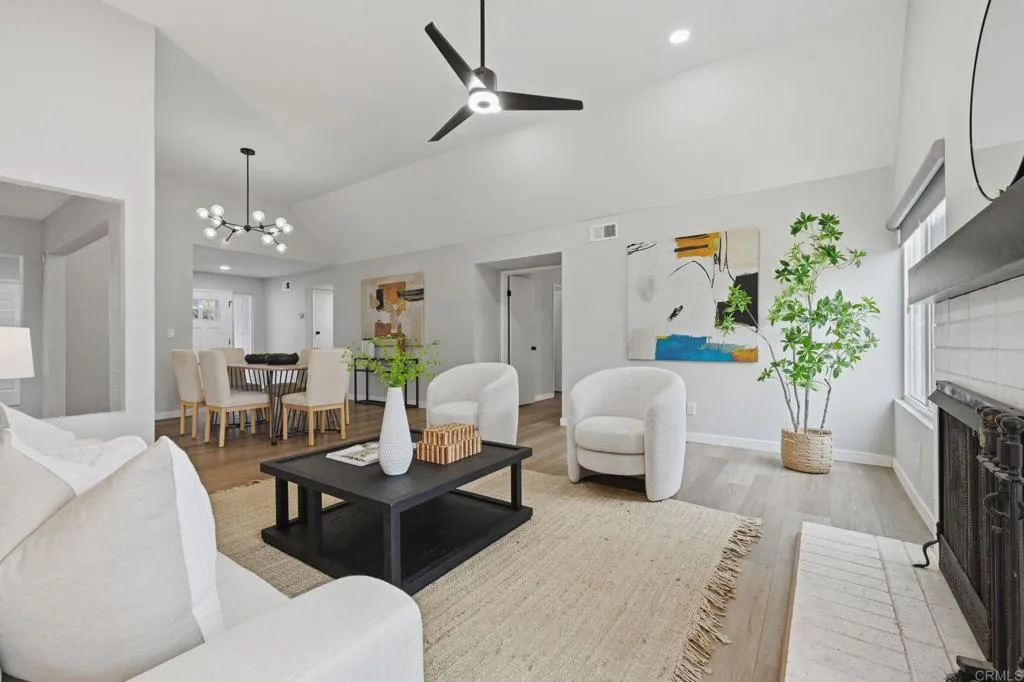 https://cdn.realtyfeed.com/cdn/127/306735653/ad6aad21be17b303363a9164c8351225.webp