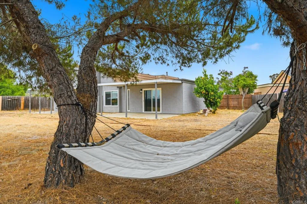 https://cdn.realtyfeed.com/cdn/127/306735653/d9eee1a0980044cab6728455e54aa519.webp