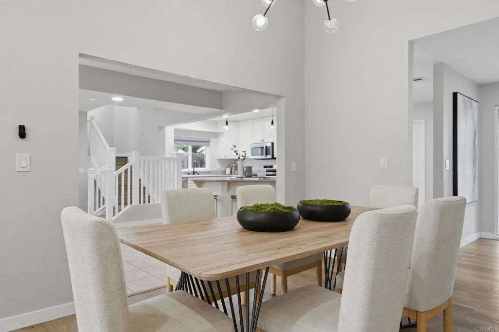 https://cdn.realtyfeed.com/cdn/127/306735653/e4b9ce310a236cc50231dd2fd5d7645e.webp