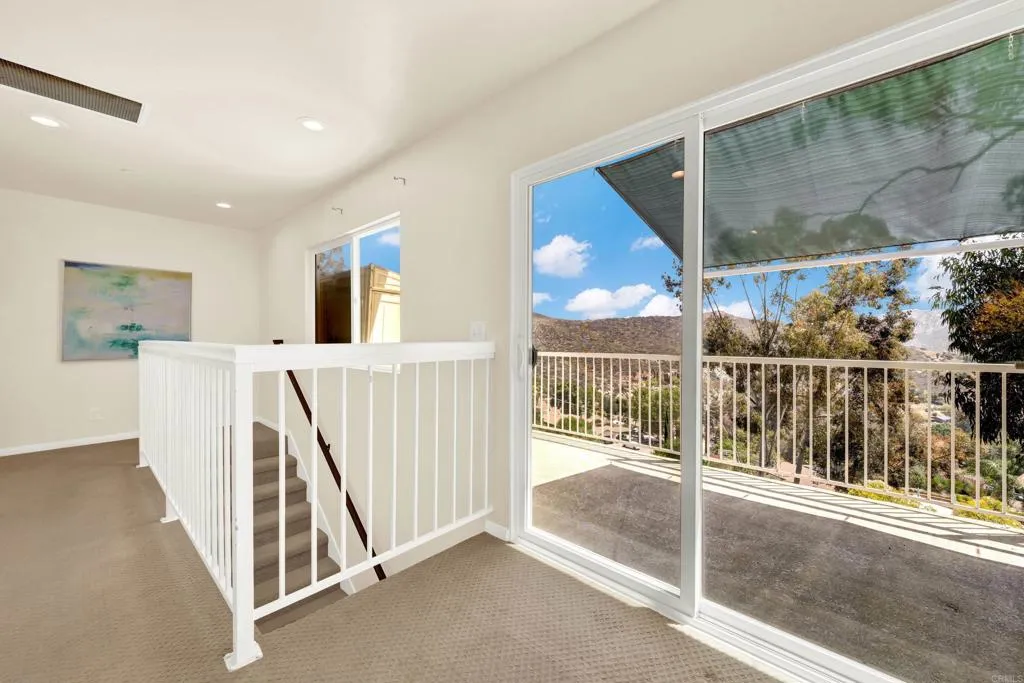 https://cdn.realtyfeed.com/cdn/127/306735704/056cb913e91f2adfe2b2acf6b265c664.webp