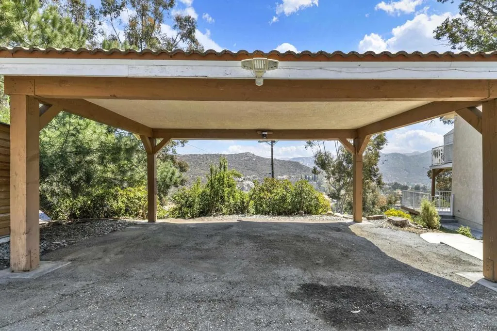 https://cdn.realtyfeed.com/cdn/127/306735704/16693d079e53b378b790aafb1a846222.webp