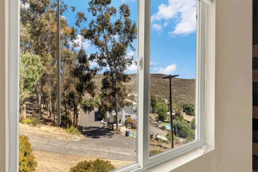 https://cdn.realtyfeed.com/cdn/127/306735704/2775685bfb01f2e11706508f5dac7d86.webp
