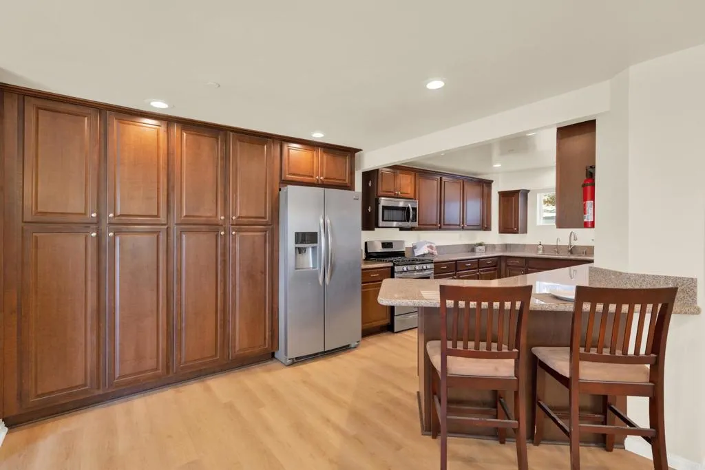 https://cdn.realtyfeed.com/cdn/127/306735704/6987c2591e3a9151a8b1ce0de3887cbc.webp