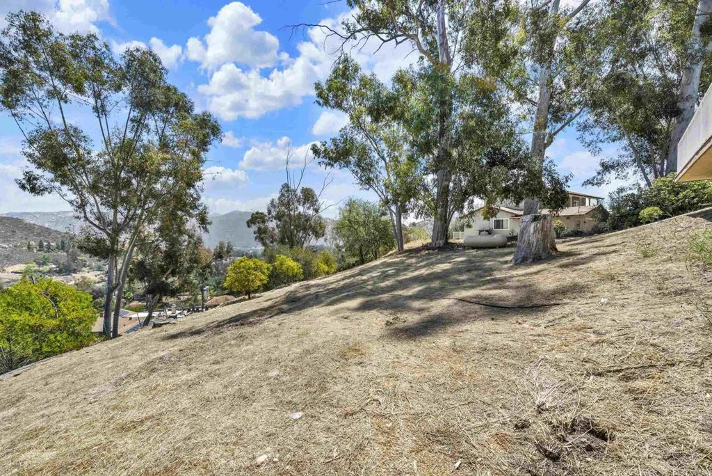 https://cdn.realtyfeed.com/cdn/127/306735704/9997a77844ddf8ca88ed5af695438d73.webp