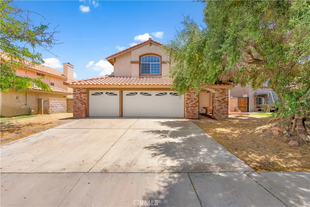 Lancaster, CA 93535