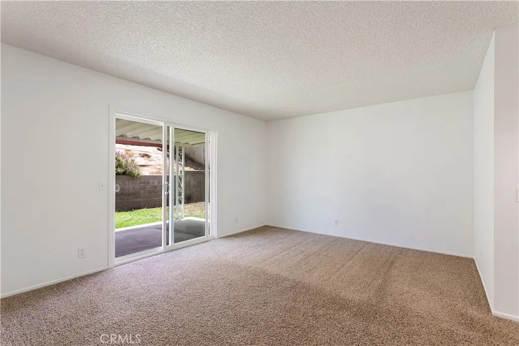 https://cdn.realtyfeed.com/cdn/127/306735719/4661d493261ffcefb13ebd0496eeaff7.webp